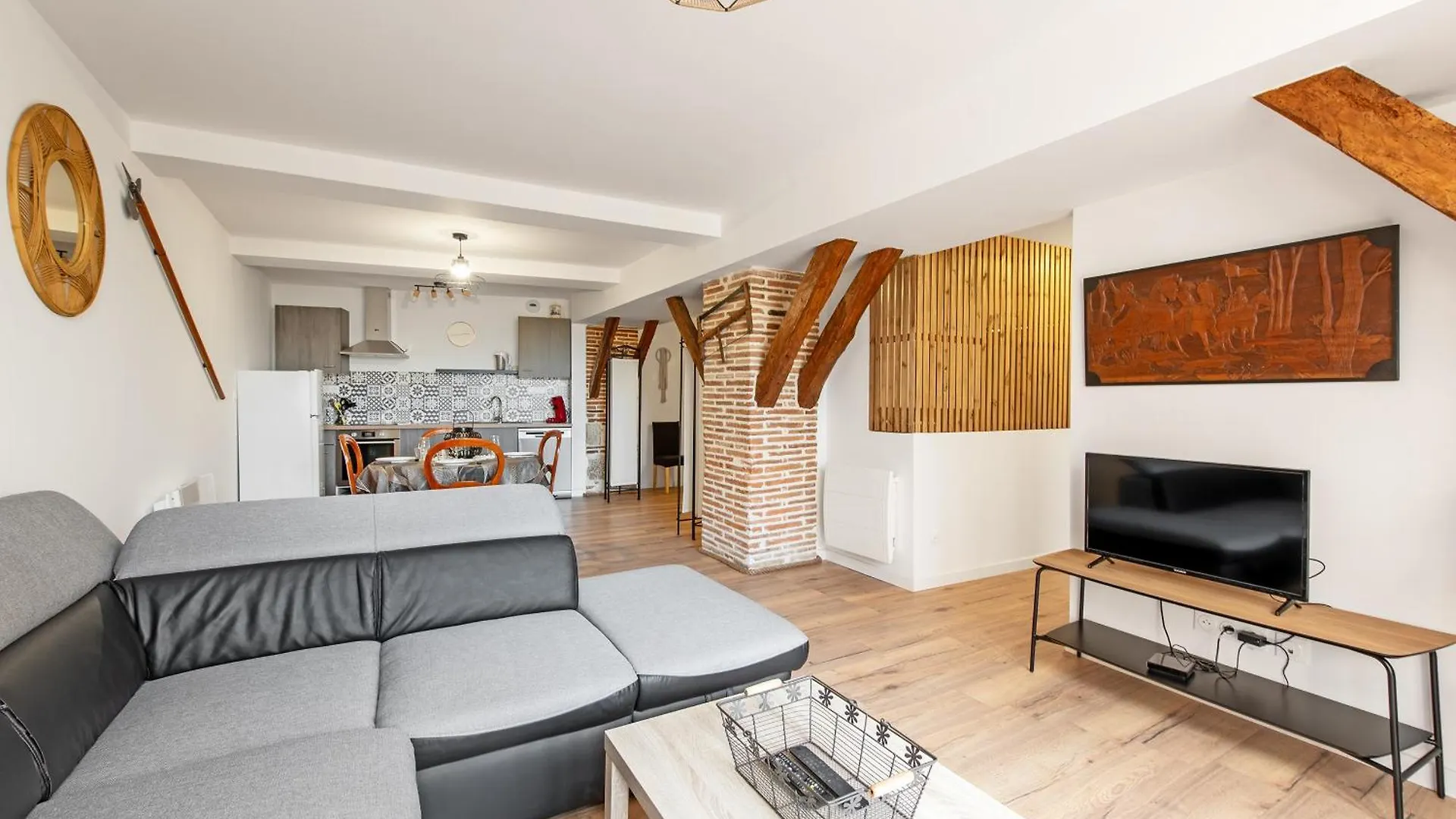 Les Portes De Castelnau 0*, Castelnau-de-Montmiral